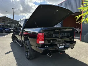 DODGE RAM 1500 V8 5.7l  Crew Cab GPL
