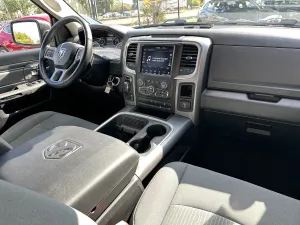DODGE RAM 1500 V8 5.7l  Crew Cab GPL