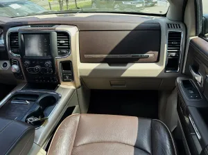 DODGE RAM 1500 V8 5.7l  LARAMIE long Horn Edition 