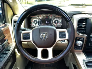 DODGE RAM 1500 V8 5.7l  LARAMIE long Horn Edition 