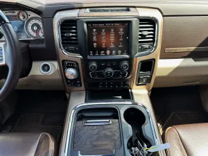 DODGE RAM 1500 V8 5.7l  LARAMIE long Horn Edition 