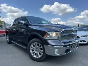 DODGE RAM 1500 V8 5.7l  LARAMIE long Horn Edition 