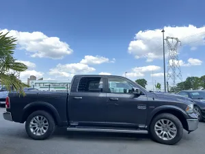 DODGE RAM 1500 V8 5.7l  LARAMIE long Horn Edition 