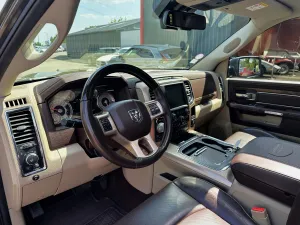 DODGE RAM 1500 V8 5.7l  LARAMIE long Horn Edition 