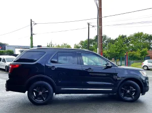 Ford Explorer Titanium XLT V6 3.5l 370 E85 7 places
