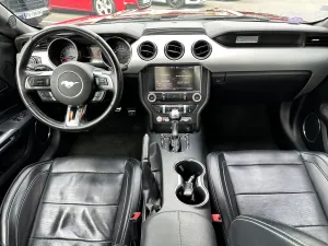 Ford Mustang GT Fastback 5.0 V8 421ch 