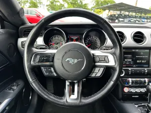 Ford Mustang GT Fastback 5.0 V8 421ch 