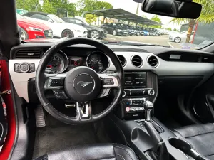 Ford Mustang GT Fastback 5.0 V8 421ch 