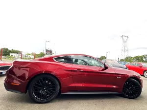 Ford Mustang GT Fastback 5.0 V8 421ch 