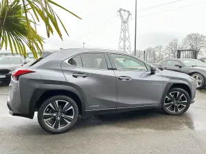 Lexus  UX 250h 2WD Premium Edition MY22 Hyb non rechargeable