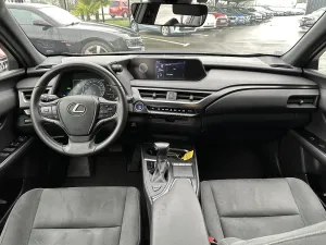 Lexus  UX 250h 2WD Premium Edition MY22 Hyb non rechargeable