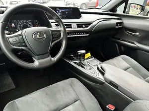 Lexus  UX 250h 2WD Premium Edition MY22 Hyb non rechargeable