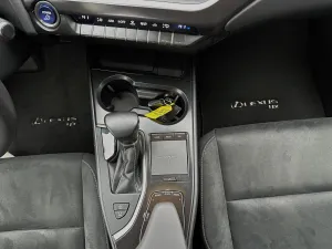 Lexus  UX 250h 2WD Premium Edition MY22 Hyb non rechargeable