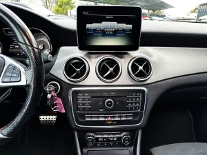 Mercedes Classe CLA  Shooting Brake 220 d Fascination 7G-DCT