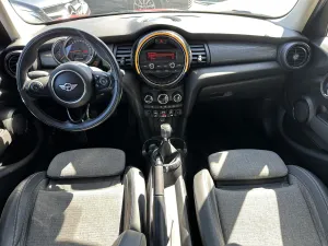 Mini Cooper 1.5 i 136 Pack red Hot Chili