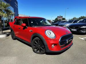 Mini Cooper 1.5 i 136 Pack red Hot Chili