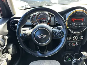 Mini Cooper 1.5 i 136 Pack red Hot Chili