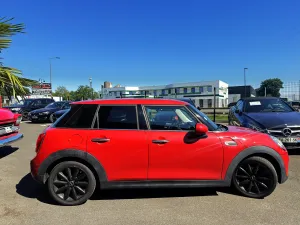 Mini Cooper 1.5 i 136 Pack red Hot Chili