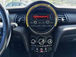 Mini Cooper 1.5 i 136 Pack red Hot Chili