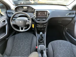 Peugeot  2008  1.6 BlueHDi 100ch Style