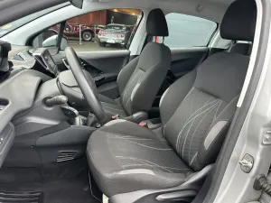 Peugeot 208 1.6 e-HDi FAP  5p