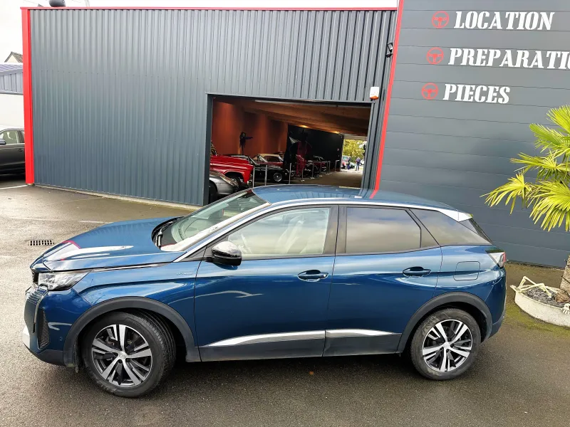 Peugeot 3008 1.6i EHR 225 ch e-EAT8 