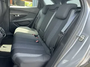 Peugeot  3008 1.5 BlueHDi 130ch EAT8