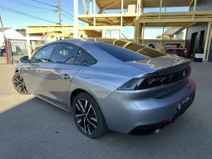 Peugeot 508 1.6 i 182 Hybrid  225 GT EAT8