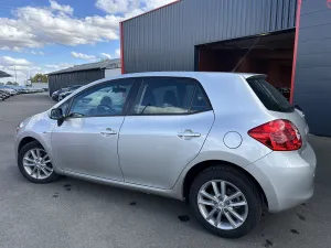 TOYOTA AURIS 1.3 l VVT-i 100ch 