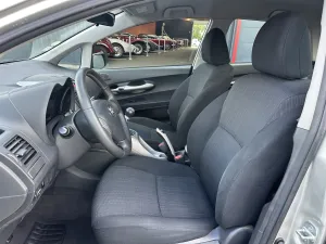 TOYOTA AURIS 1.3 l VVT-i 100ch 