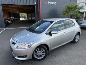 TOYOTA AURIS 1.3 l VVT-i 100ch 