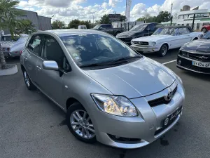 TOYOTA AURIS 1.3 l VVT-i 100ch 