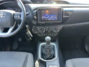 TOYOTA HILUX 2.4 D-4D 150ch King Cabine 4WD Echange Possible