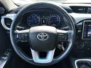 TOYOTA HILUX 2.4 D-4D 150ch King Cabine 4WD Echange Possible