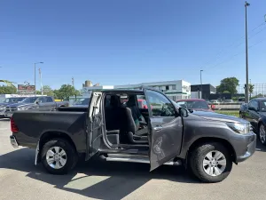 TOYOTA HILUX 2.4 D-4D 150ch King Cabine 4WD Echange Possible