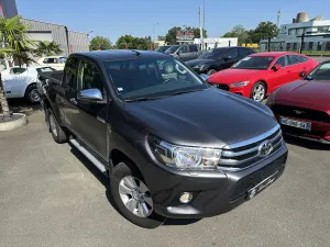TOYOTA HILUX 2.4 D-4D 150ch King Cabine 4WD Echange Possible