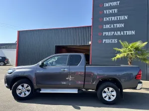 TOYOTA HILUX 2.4 D-4D 150ch King Cabine 4WD Echange Possible