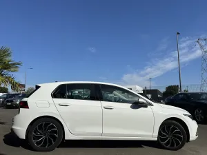 Volkswagen Golf 1.5 TSI EH 150ch Life Business Hybride