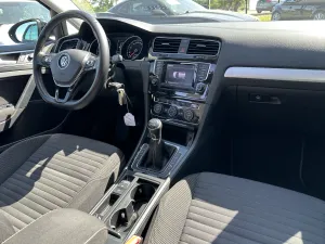 Volkswagen Golf VII 1.2 TSI 105ch BlueMotion Technology Cup 5p