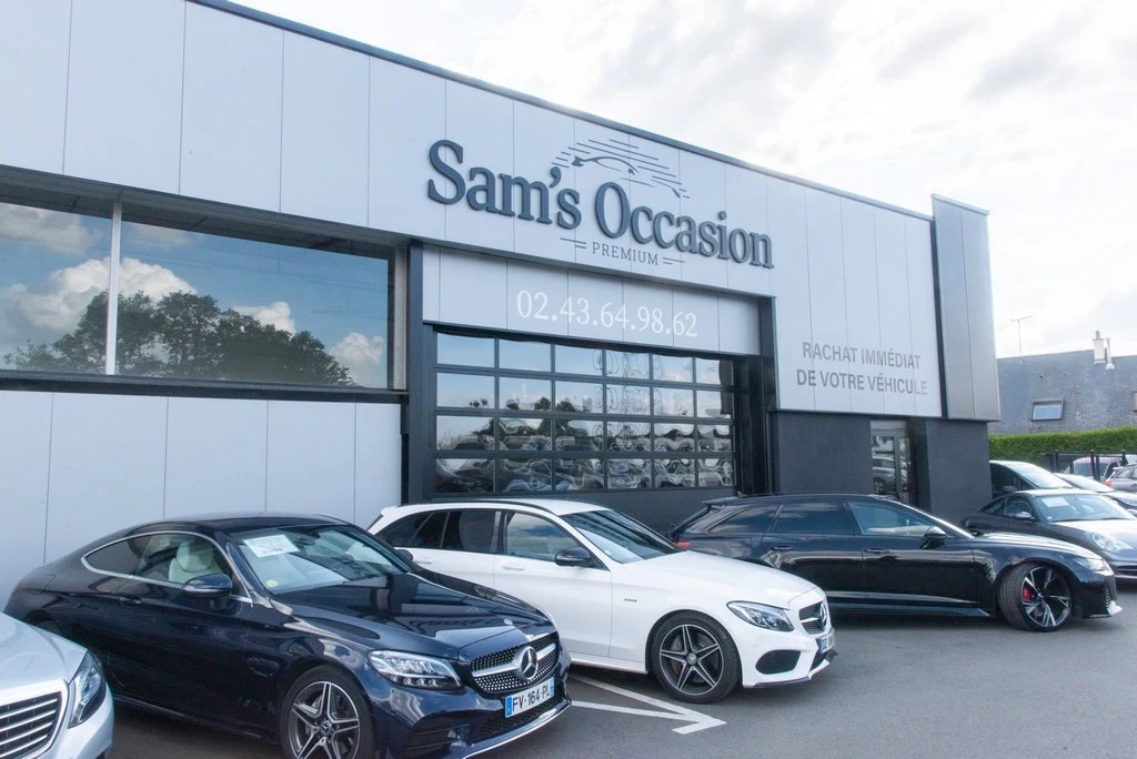 Le garage vu de l'extérieur