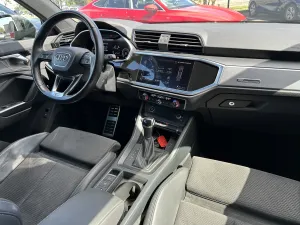 Audi  Q3  2.0 35 TDI  S TRONIC 7